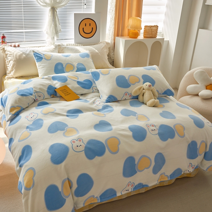 91家纺网 家纺一手货源 找家纺 怡家居 2022秋冬高克重牛奶绒印花四件套 爱心兔