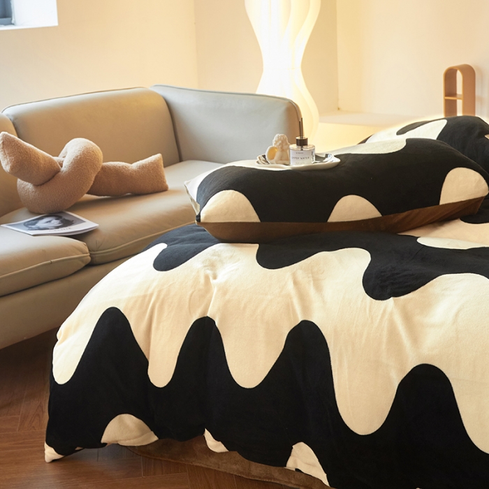 91家纺网 家纺一手货源 找家纺 怡家居 2022秋冬高克重牛奶绒印花四件套 波纹