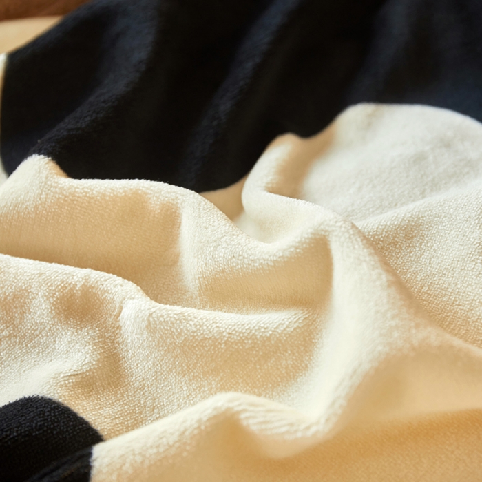 91家纺网 家纺一手货源 找家纺 怡家居 2022秋冬高克重牛奶绒印花四件套 波纹