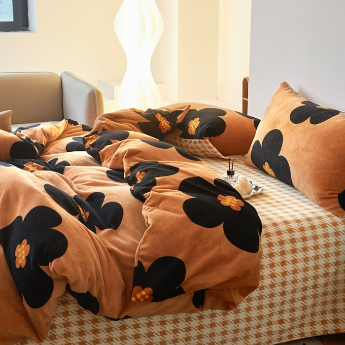 91家纺网 家纺一手货源 找家纺 怡家居 2022秋冬高克重牛奶绒印花四件套 花颜