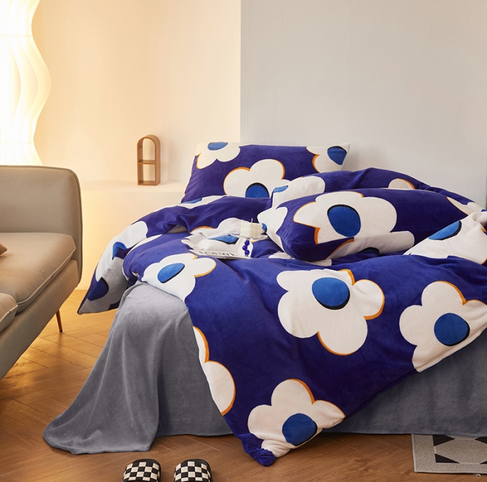 91家纺网 家纺一手货源 找家纺 怡家居 2022秋冬高克重牛奶绒印花四件套 蓝图