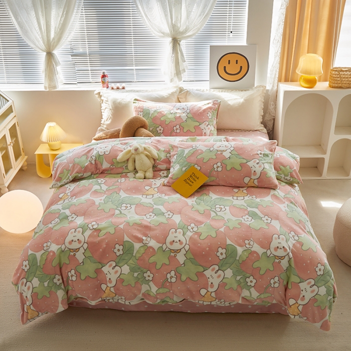 91家纺网 家纺一手货源 找家纺 怡家居 2022秋冬高克重牛奶绒印花四件套 莓园小兔