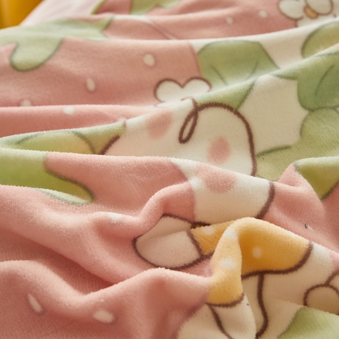 91家纺网 家纺一手货源 找家纺 怡家居 2022秋冬高克重牛奶绒印花四件套 莓园小兔