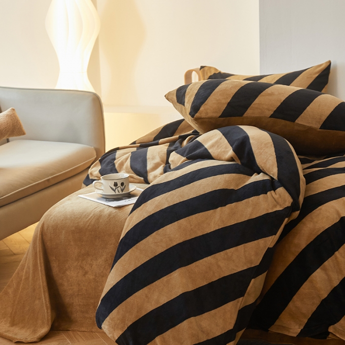 91家纺网 家纺一手货源 找家纺 怡家居 2022秋冬高克重牛奶绒印花四件套 西西里