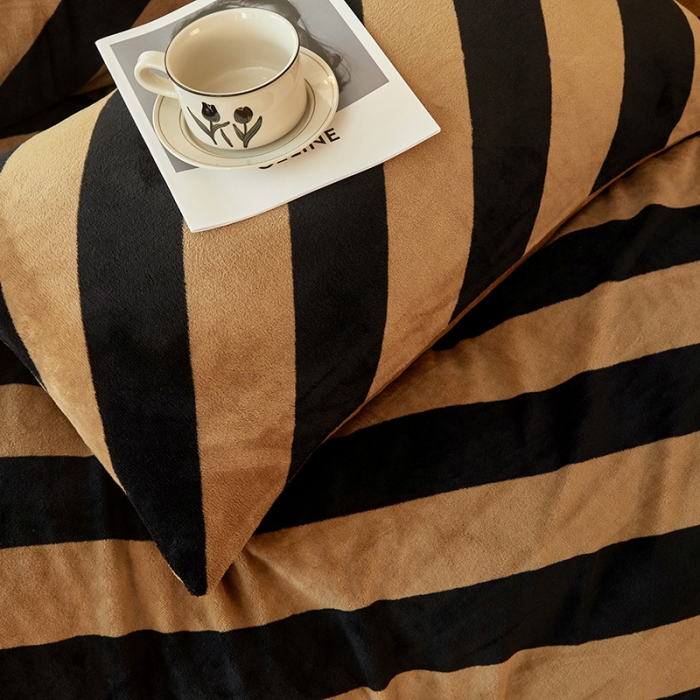 91家纺网 家纺一手货源 找家纺 怡家居 2022秋冬高克重牛奶绒印花四件套 西西里