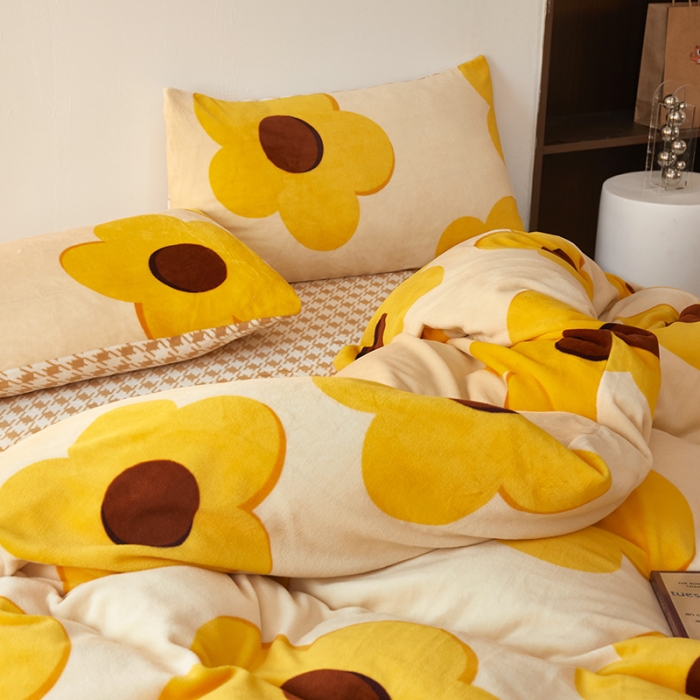 91家纺网 家纺一手货源 找家纺 怡家居 2022秋冬高克重牛奶绒印花四件套 向阳