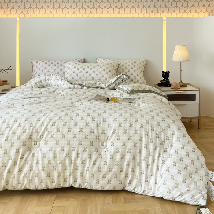 91家纺网 家纺一手货源 找家纺 匠心 2022新款立体暖绒大豆冬被 布朗熊-浅绿