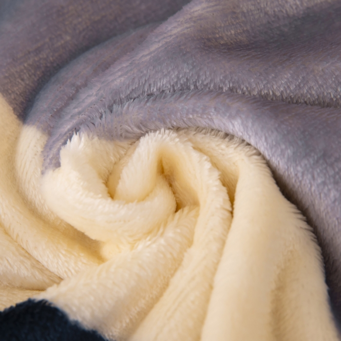 91家纺网 家纺一手货源 找家纺 侨鑫2022新款法兰绒多功能毛毯 裸婚时代