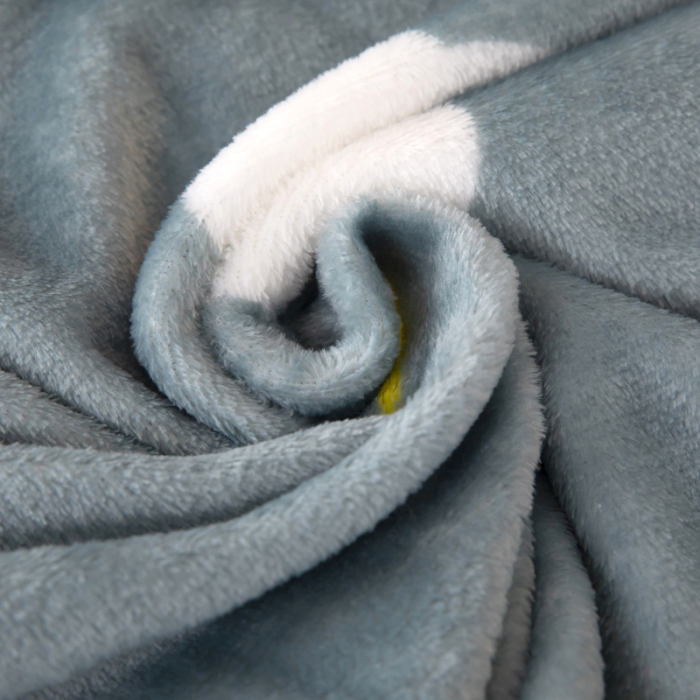 91家纺网 家纺一手货源 找家纺 侨鑫2022新款法兰绒多功能毛毯 雷云