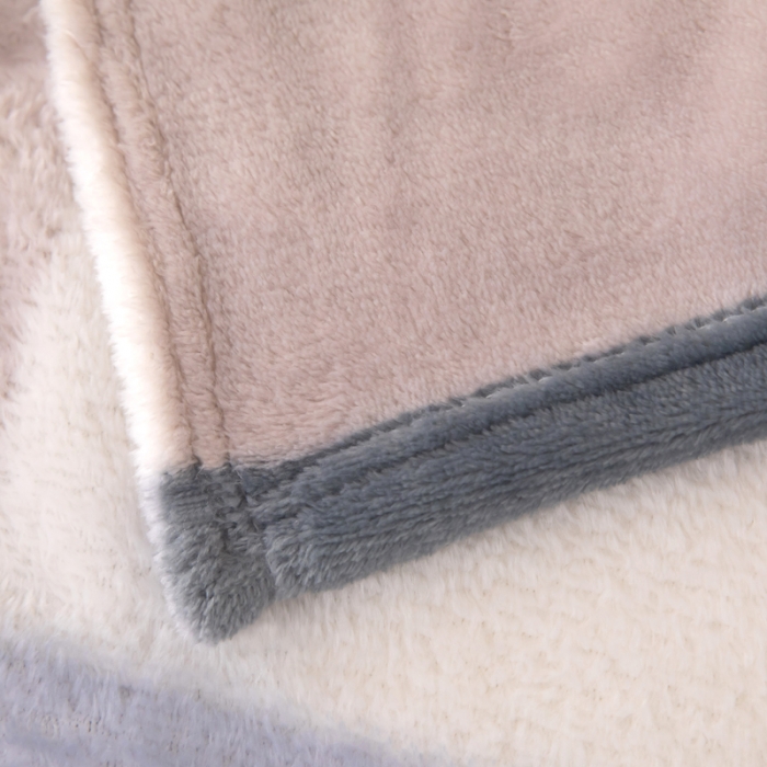 91家纺网 家纺一手货源 找家纺 侨鑫2022新款法兰绒多功能毛毯 灰格