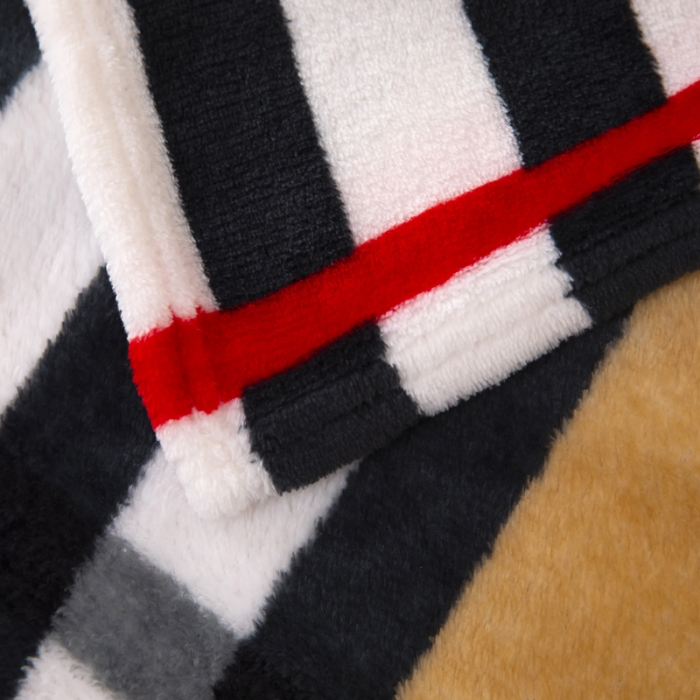 91家纺网 家纺一手货源 找家纺 侨鑫2022新款法兰绒多功能毛毯 红大格