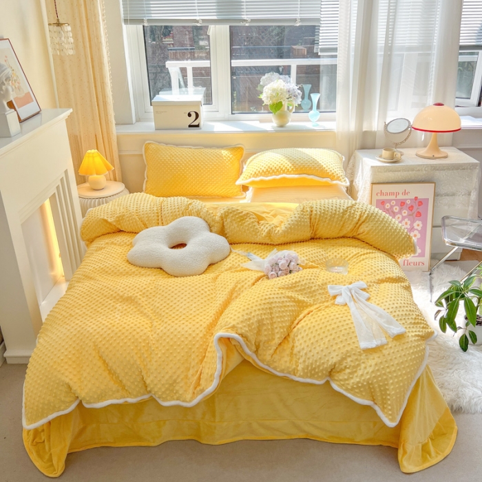 91家纺网 家纺一手货源 找家纺 淑女公社22秋冬新款豆豆绒牛奶绒兔毛花边蝴蝶结款四件套活力黄