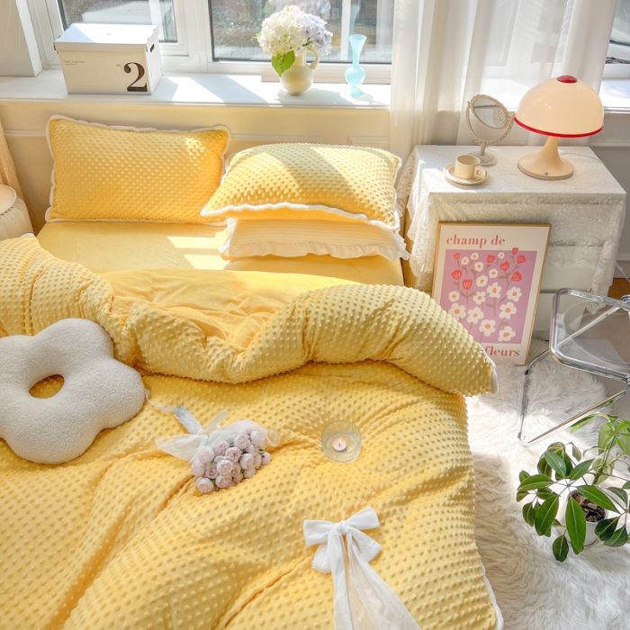 91家纺网 家纺一手货源 找家纺 淑女公社22秋冬新款豆豆绒牛奶绒兔毛花边蝴蝶结款四件套活力黄