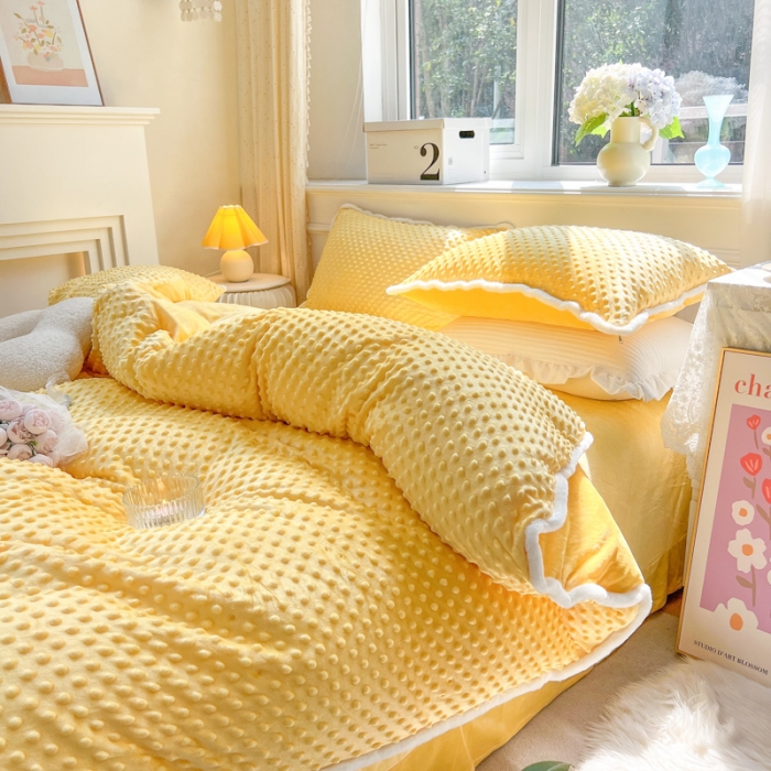 91家纺网 家纺一手货源 找家纺 淑女公社22秋冬新款豆豆绒牛奶绒兔毛花边蝴蝶结款四件套活力黄