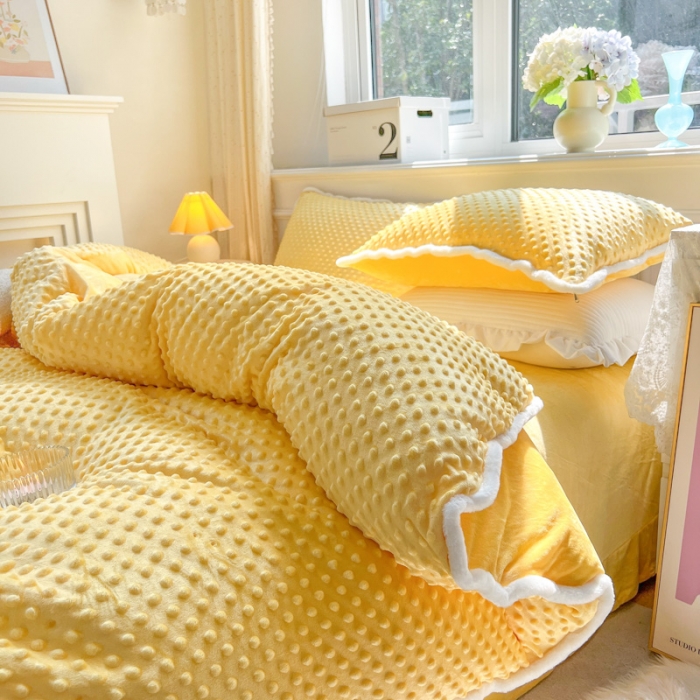 91家纺网 家纺一手货源 找家纺 淑女公社22秋冬新款豆豆绒牛奶绒兔毛花边蝴蝶结款四件套活力黄