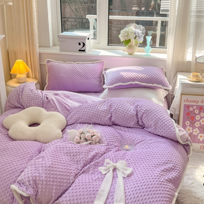 91家纺网 家纺一手货源 找家纺 淑女公社22秋冬新款豆豆绒牛奶绒兔毛花边蝴蝶结款四件套魅力紫