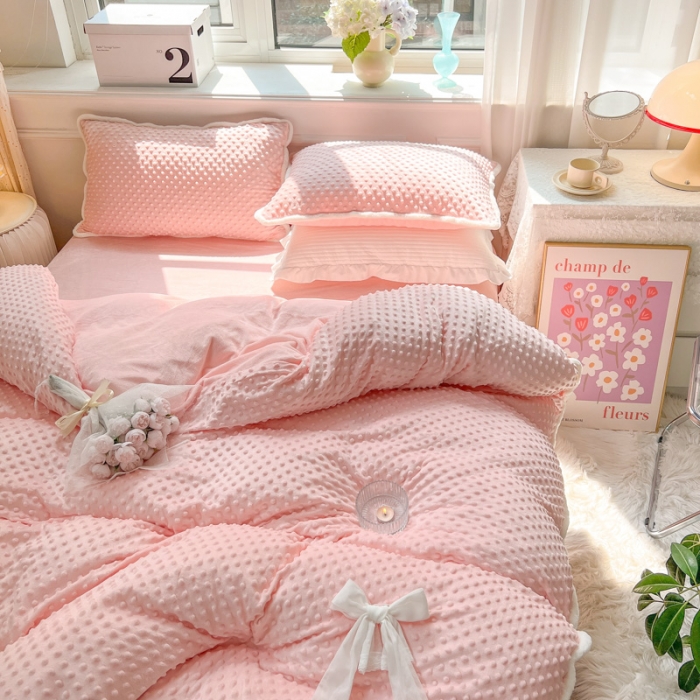 91家纺网 家纺一手货源 找家纺 总淑女公社22秋冬新款豆豆绒牛奶绒兔毛花边蝴蝶结款四件套