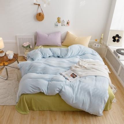 91家纺网 家纺一手货源 找家纺 珺柔 2023年新款双拼色纯色牛奶绒四件套 双拼蓝豆绿