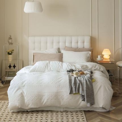 91家纺网 家纺一手货源 找家纺 寐眠 2022新款牛奶绒剪花四件套 简约白