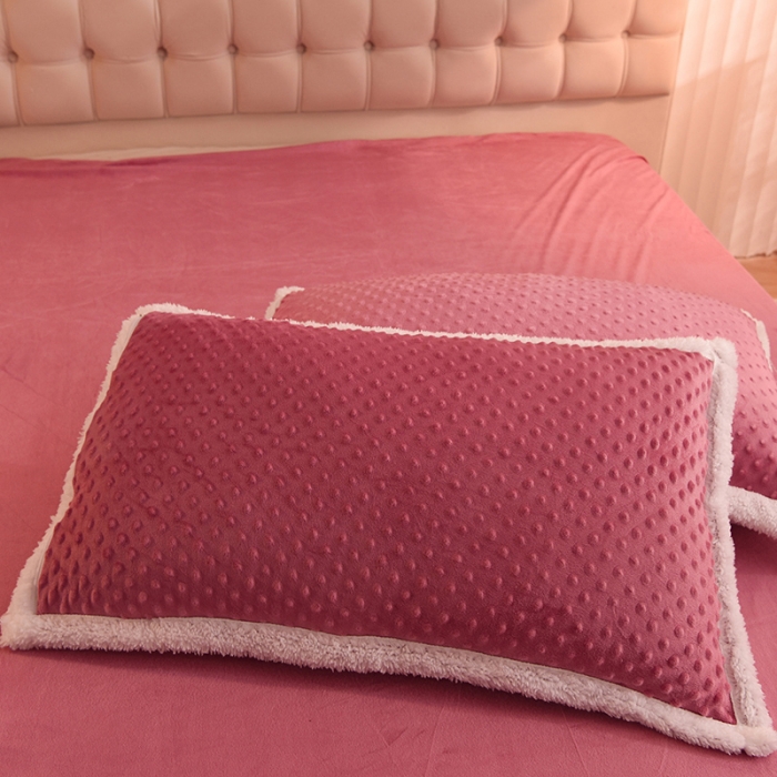 91家纺网 家纺一手货源 找家纺 艾米家居 2022秋冬新款豆豆绒+羊羔绒系列 豆沙