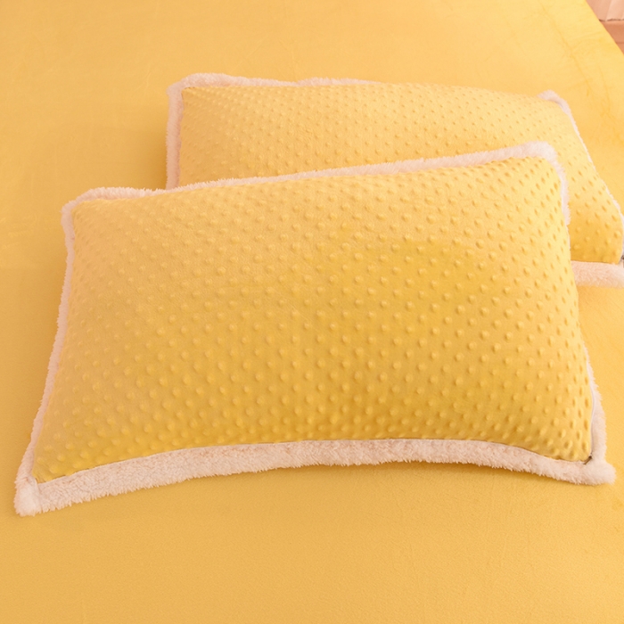 91家纺网 家纺一手货源 找家纺 艾米家居 2022秋冬新款豆豆绒+羊羔绒系列 黄