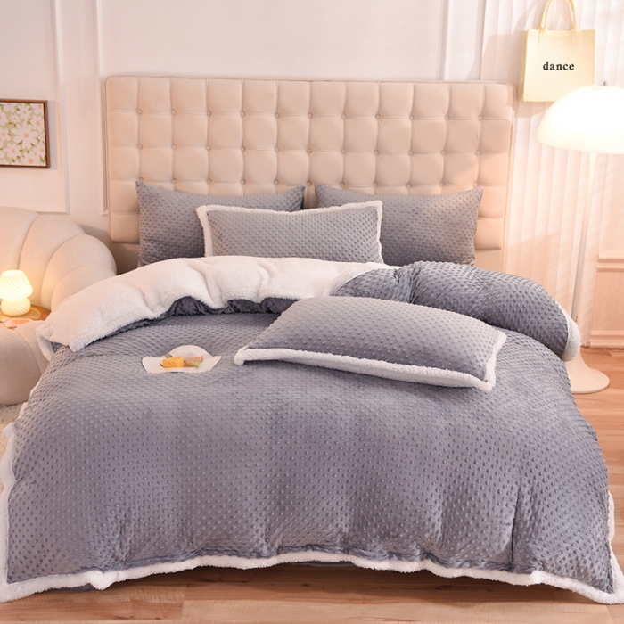 91家纺网 家纺一手货源 找家纺 艾米家居 2022秋冬新款豆豆绒+羊羔绒系列 灰色