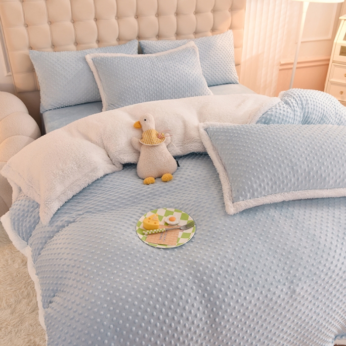 91家纺网 家纺一手货源 找家纺 艾米家居 2022秋冬新款豆豆绒+羊羔绒系列 蓝