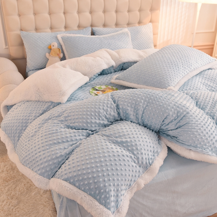 91家纺网 家纺一手货源 找家纺 艾米家居 2022秋冬新款豆豆绒+羊羔绒系列 蓝