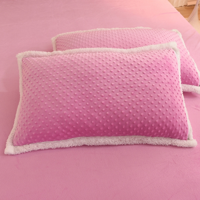 91家纺网 家纺一手货源 找家纺 艾米家居 2022秋冬新款豆豆绒+羊羔绒系列 玫红