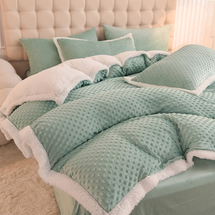 91家纺网 家纺一手货源 找家纺 艾米家居 2022秋冬新款豆豆绒+羊羔绒系列 水绿