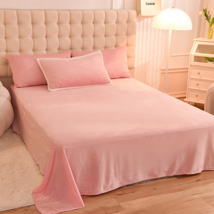 91家纺网 家纺一手货源 找家纺 艾米家居 2022秋冬新款豆豆绒+羊羔绒系列 玉色