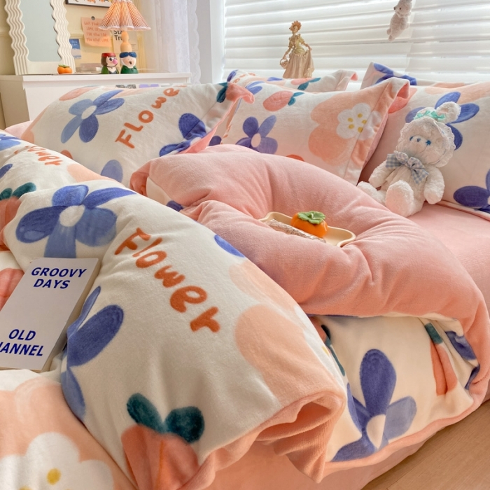 91家纺网 家纺一手货源 找家纺 上尚居 2022新款加厚保暖牛奶绒四件套 桃之夭夭