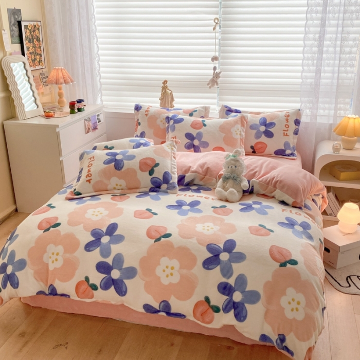 91家纺网 家纺一手货源 找家纺 上尚居 2022新款加厚保暖牛奶绒四件套 桃之夭夭