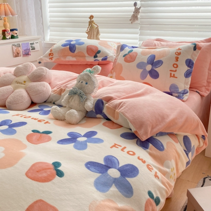 91家纺网 家纺一手货源 找家纺 上尚居 2022新款加厚保暖牛奶绒四件套 桃之夭夭