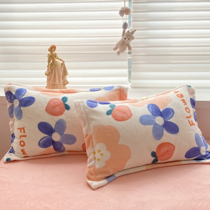 91家纺网 家纺一手货源 找家纺 上尚居 2022新款加厚保暖牛奶绒四件套 桃之夭夭