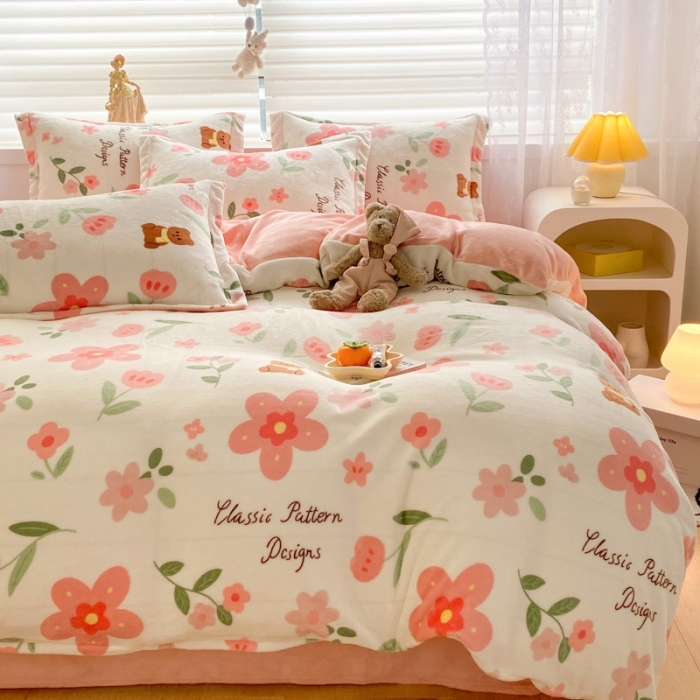 91家纺网 家纺一手货源 找家纺 上尚居 2022新款加厚保暖牛奶绒四件套 悠悠花园-粉