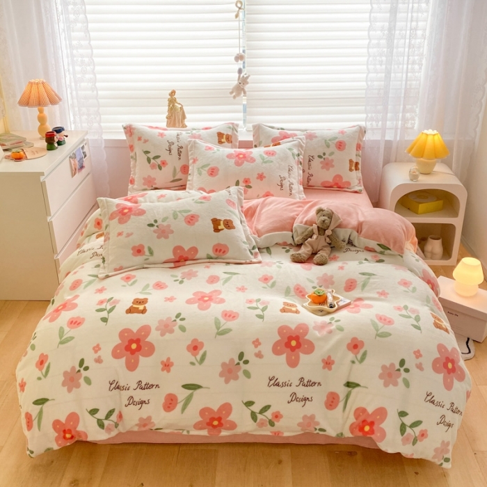 91家纺网 家纺一手货源 找家纺 上尚居 2022新款加厚保暖牛奶绒四件套 悠悠花园-粉