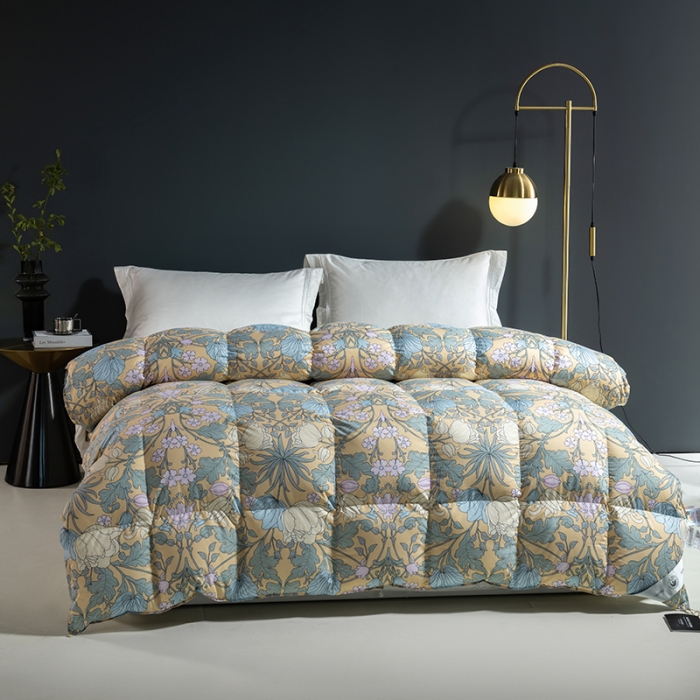 91家纺网 家纺一手货源 找家纺 俏企鹅 2025新款100支锦绒95白鹅绒被 清新绿