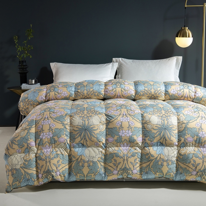 91家纺网 家纺一手货源 找家纺 俏企鹅 2025新款100支锦绒95白鹅绒被 清新绿