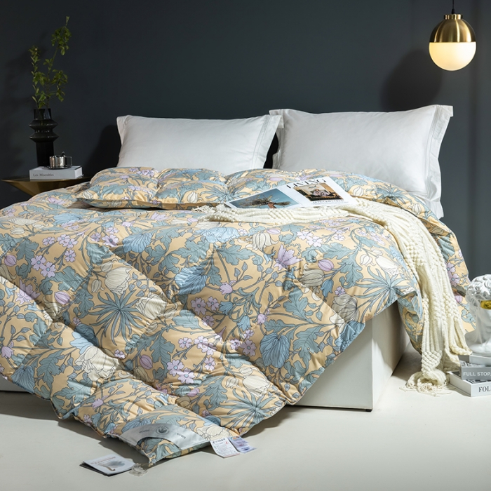 91家纺网 家纺一手货源 找家纺 俏企鹅 2025新款100支锦绒95白鹅绒被 清新绿