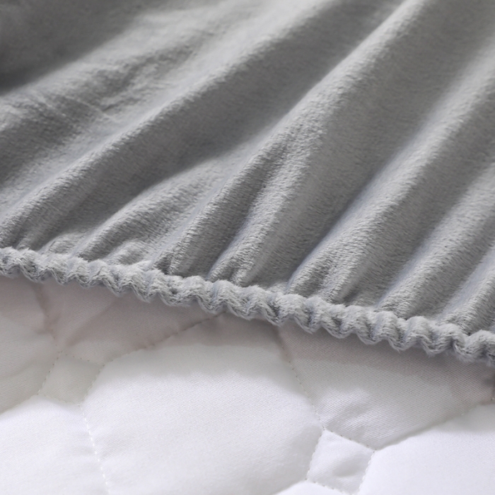 91家纺网 家纺一手货源 找家纺 家之硕2022新款印花牛奶绒夹棉绗缝花边款床笠三件套 四叶草花边款