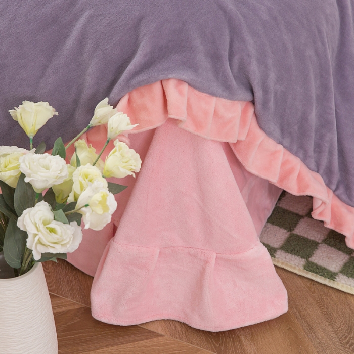 91家纺网 家纺一手货源 找家纺 优姿家纺 牛奶绒贴边绣花荷叶花边保暖四件 蝶舞纷飞-玉