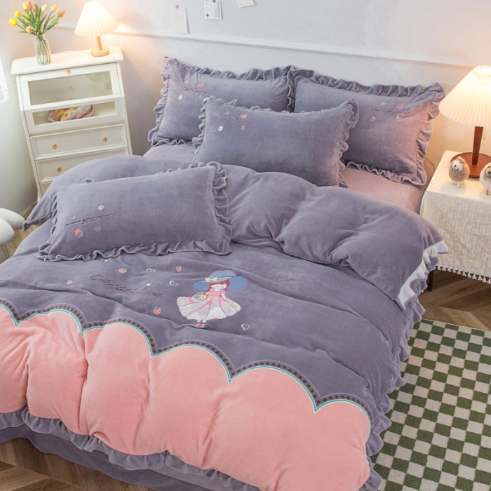 91家纺网 家纺一手货源 找家纺 优姿家纺 牛奶绒贴边绣花荷叶花边保暖四件 花仙子-灰