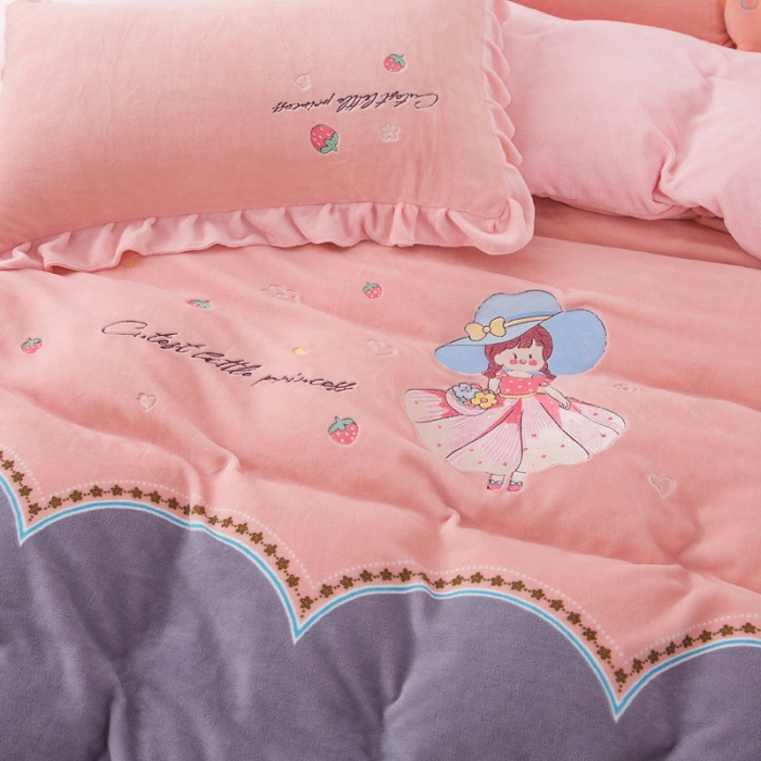 91家纺网 家纺一手货源 找家纺 优姿家纺 牛奶绒贴边绣花荷叶花边保暖四件 花仙子-玉