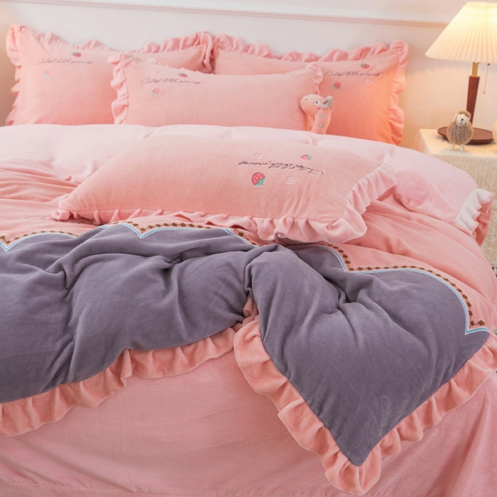 91家纺网 家纺一手货源 找家纺 优姿家纺 牛奶绒贴边绣花荷叶花边保暖四件 花仙子-玉