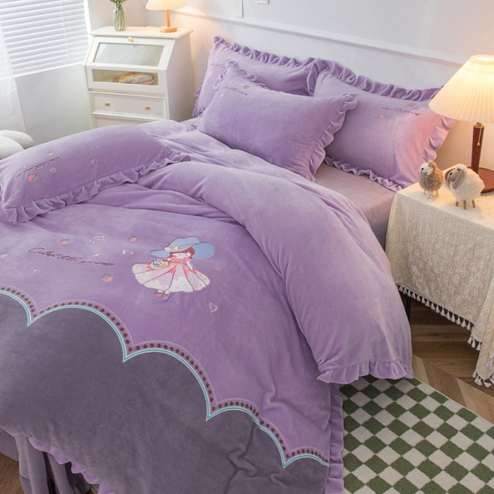 91家纺网 家纺一手货源 找家纺 优姿家纺 牛奶绒贴边绣花荷叶花边保暖四件 花仙子-紫