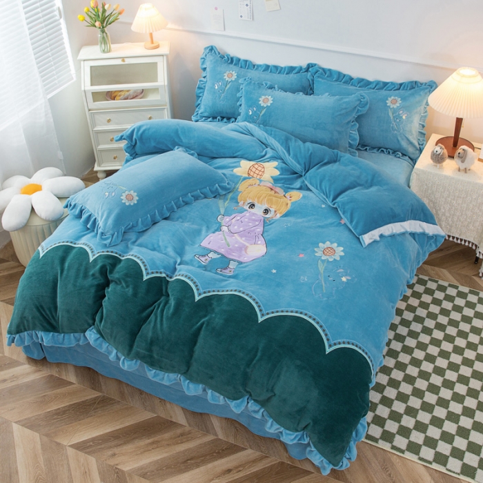 91家纺网 家纺一手货源 找家纺 优姿家纺 牛奶绒贴边绣花荷叶花边保暖四件 守护甜心-蓝