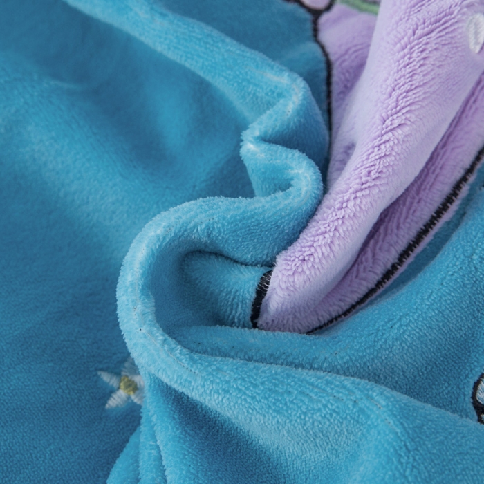 91家纺网 家纺一手货源 找家纺 优姿家纺 牛奶绒贴边绣花荷叶花边保暖四件 守护甜心-蓝