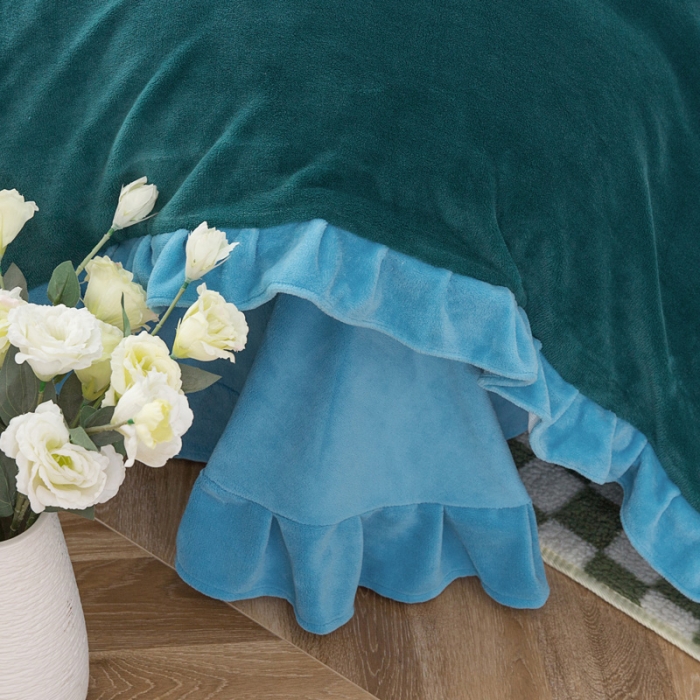 91家纺网 家纺一手货源 找家纺 优姿家纺 牛奶绒贴边绣花荷叶花边保暖四件 守护甜心-蓝