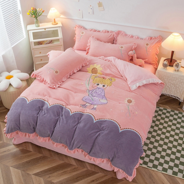 91家纺网 家纺一手货源 找家纺 优姿家纺 牛奶绒贴边绣花荷叶花边保暖四件 守护甜心-玉